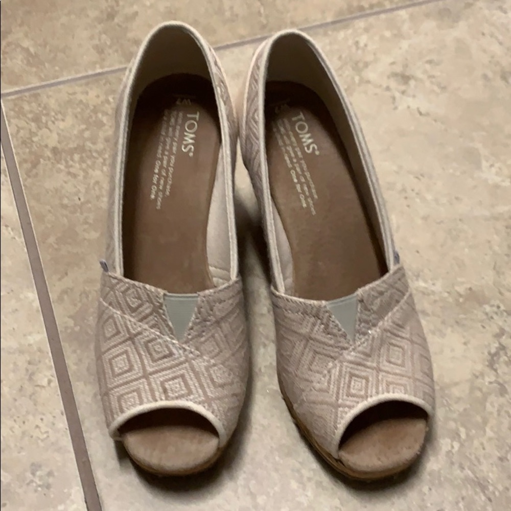 Toms wedges